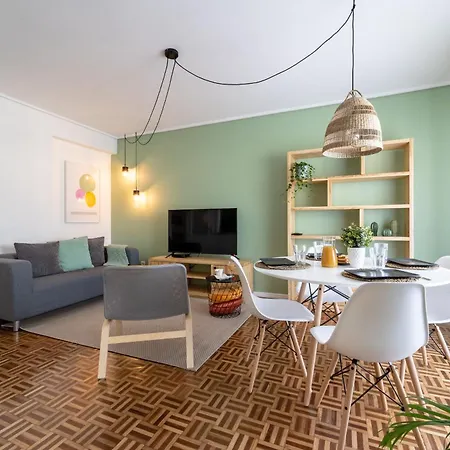 D. Pedro V - T3 Familiar No Centro Da - Appartement