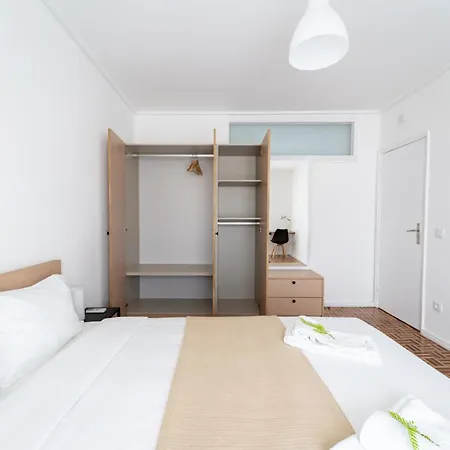 D. Pedro V - T3 Familiar No Centro Da -