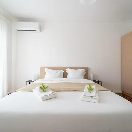 D. Pedro V - T3 Familiar No Centro Da - Appartement