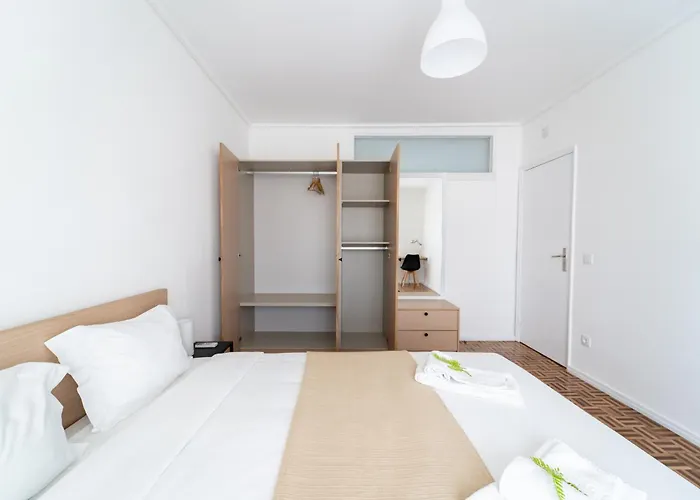 D. Pedro V - T3 Familiar No Centro Da -