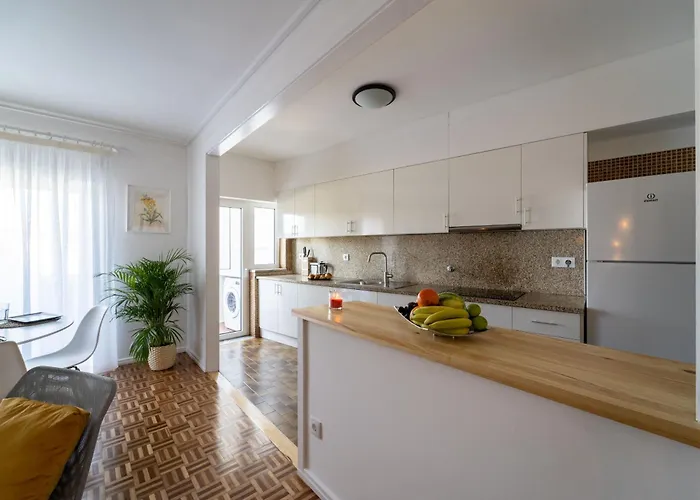 D. Pedro V - T3 Familiar No Centro Da - Lejlighed *