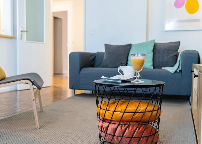 D. Pedro V - T3 Familiar No Centro Da - *